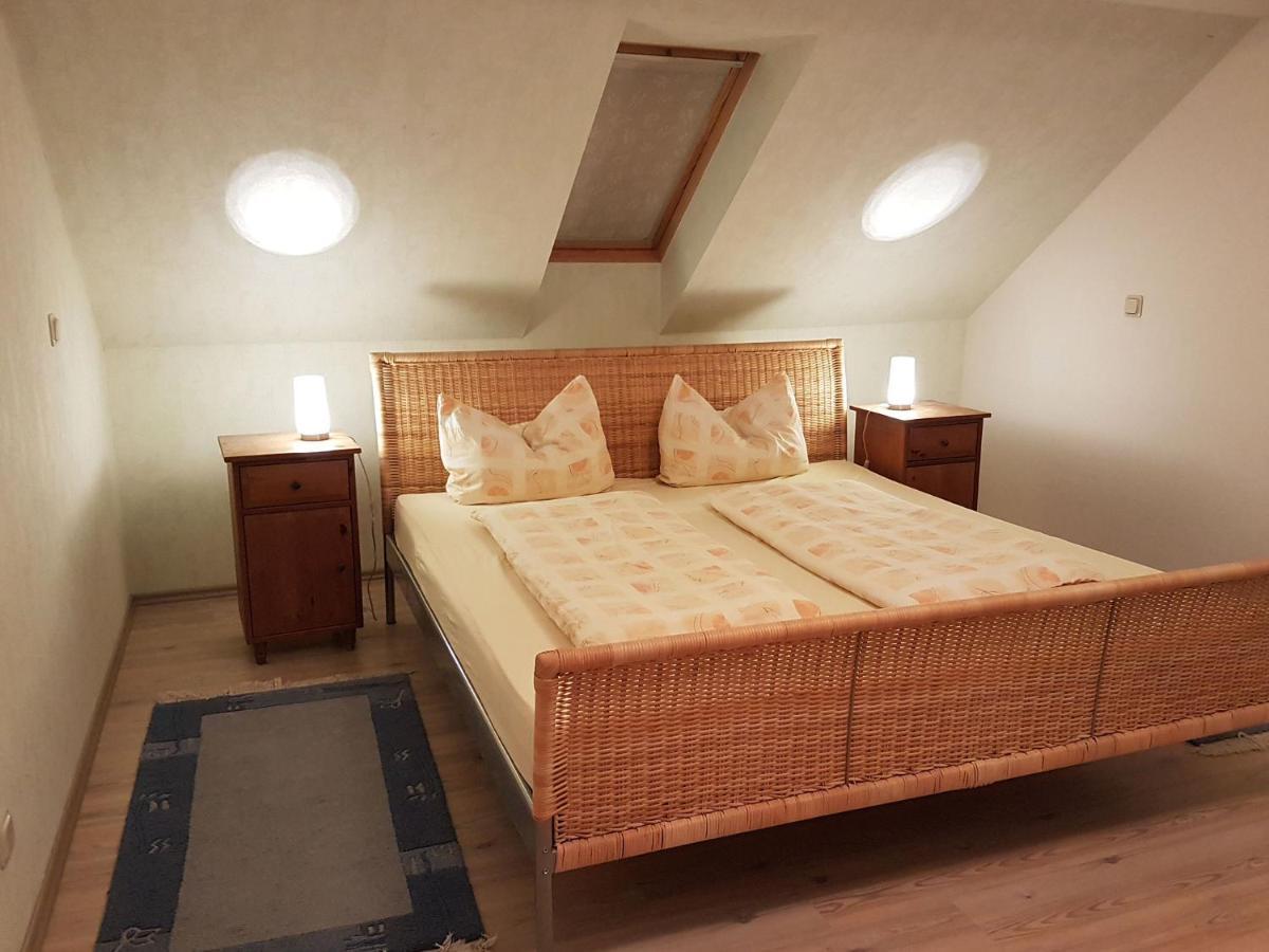 Monteurwohnungen Goeb - Nicht Fuer Urlaubsgaeste Geisa Ngoại thất bức ảnh