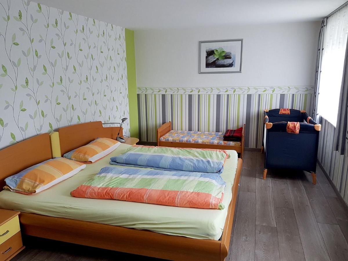 Monteurwohnungen Goeb - Nicht Fuer Urlaubsgaeste Geisa Ngoại thất bức ảnh